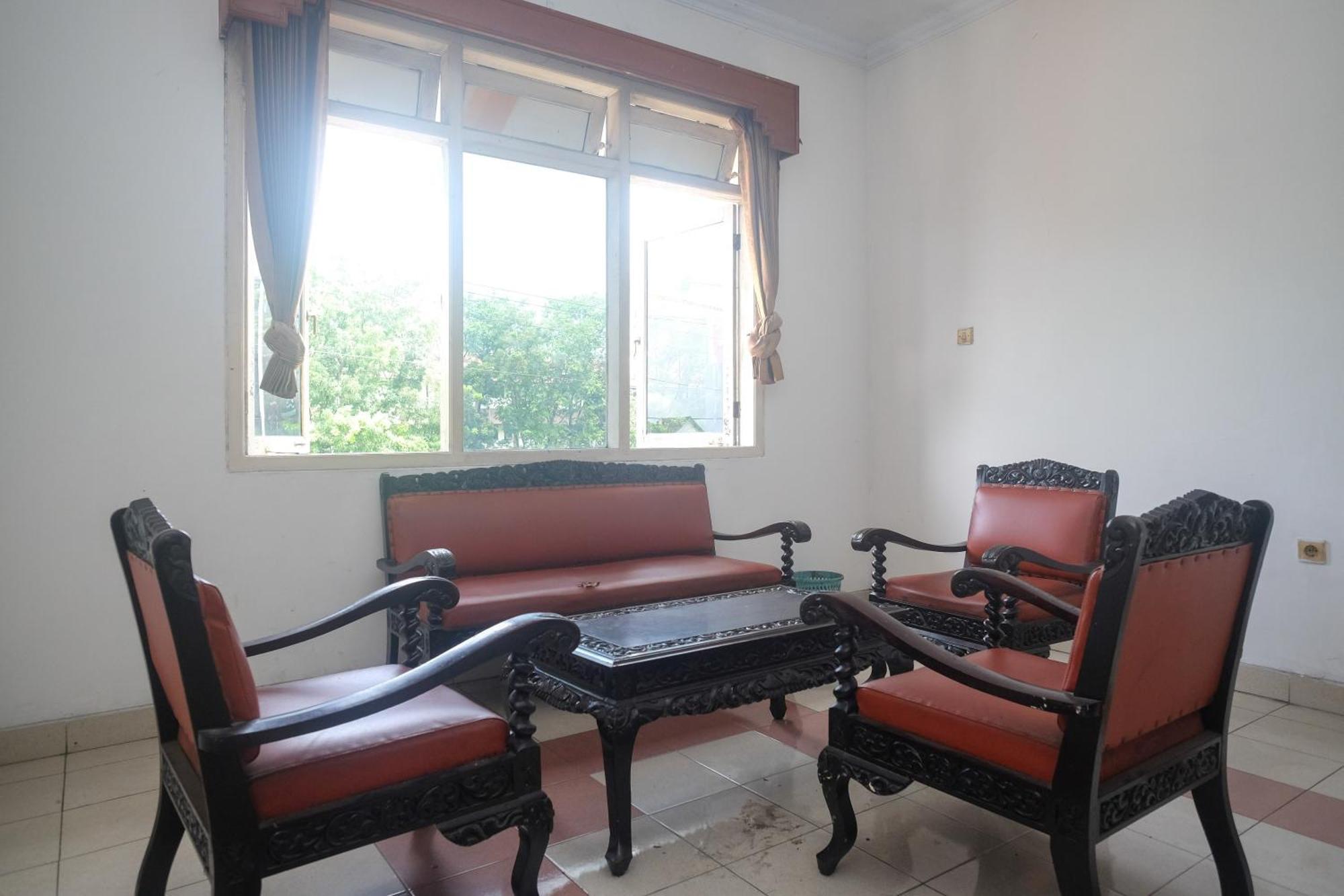 Urbanview Hotel Pondok Anggun Yogyakarta By Reddoorz Maguwo Eksteriør bilde