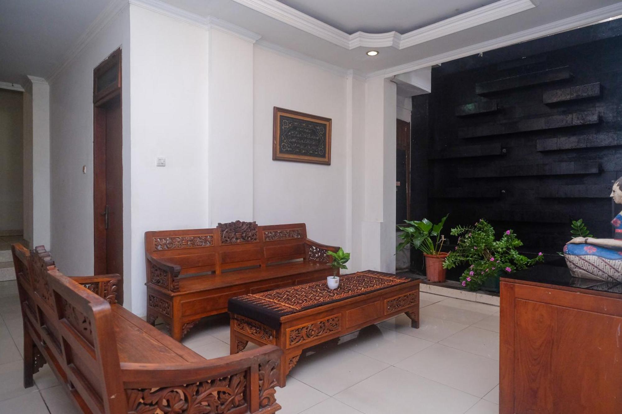 Urbanview Hotel Pondok Anggun Yogyakarta By Reddoorz Maguwo Eksteriør bilde